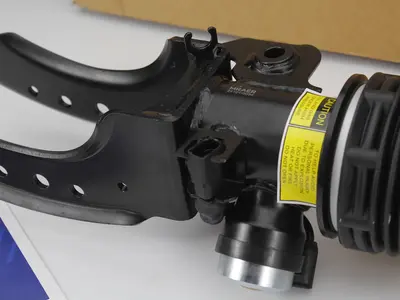 Пневмостойки Audi Q7 I (4L) 2005-2015 7L6616039D; MRAA21621; MRAA21321; НФ-00027156; НФ-00027975; НФ-00028187; 00-00002823; 7L6412021AG; 7L6412021AH; 7L6412021T; 7L6616039A; 7L6616039E; 95534303320; 95534303322; 95534303342; 95534303344; 95535803901; 95535803910; 95535803911 — фото 10