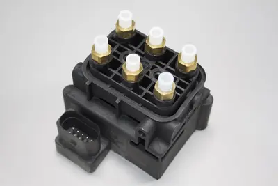 Блоки клапанов KIA Quoris KH 2013-2019 558103T000﻿﻿